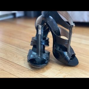 Michael Kors Sandals - Black with Gold zipper - US 7.5